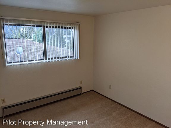 2nd image of 5129 24th Ave NE #5