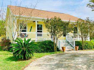 116 Waveland Ave, Waveland, MS 39576