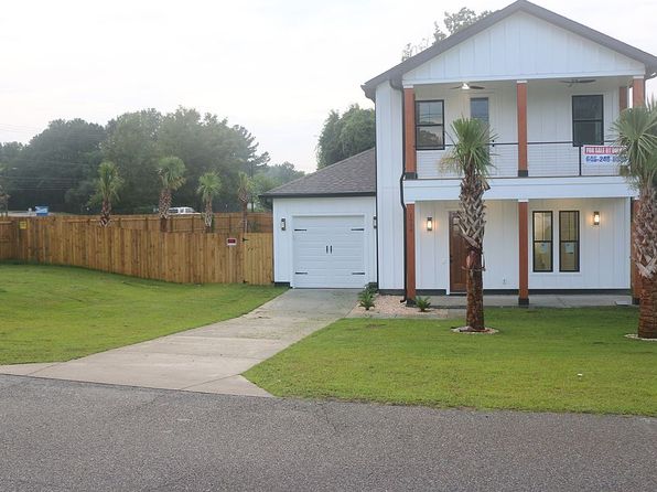 1936 Aichele Dr