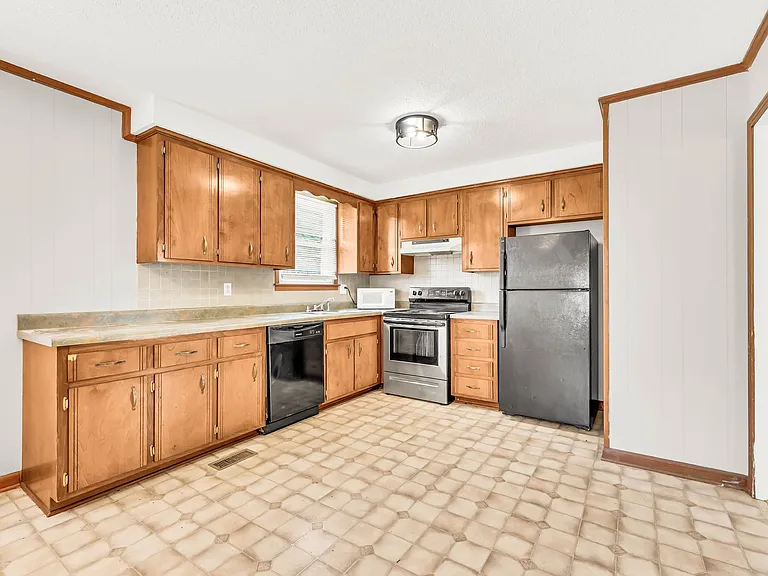 3104 Spring Creek Ct — Photo 7
