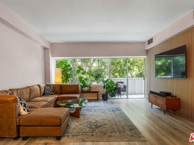 7135 Hollywood Blvd APT 204, Los Angeles, CA, 90046