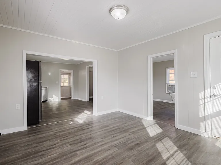 245 Evansdale Ave — Photo 5