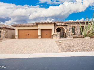 8128 E Sugarloaf Cir, Mesa, AZ 85207