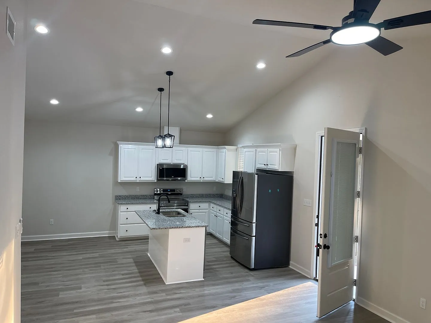 Beautiful New Construction Home — Photo 4