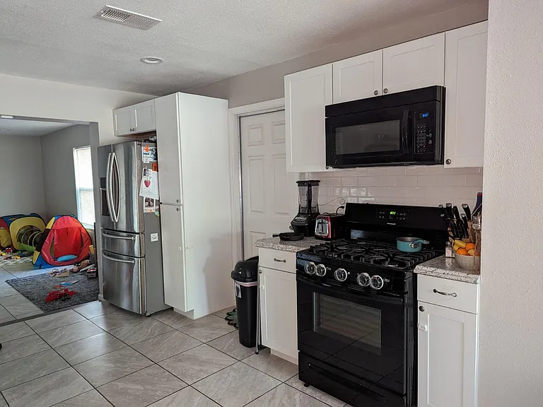 3934 Portsmouth Dr — Photo 2
