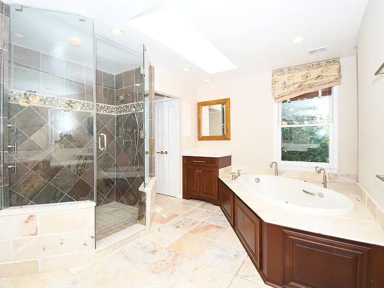 26 Holly Leaf Ct — Photo 108