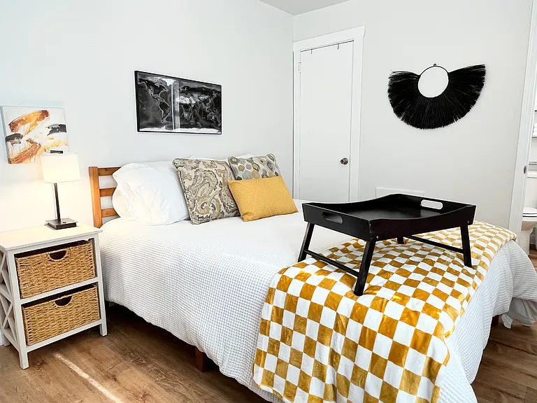 810 S Baltimore St — Photo 37