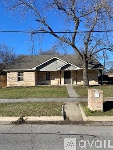 1st image of 221 E Brockett St