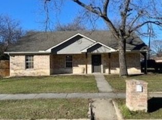 221 E Brockett St, Sherman, TX 75090