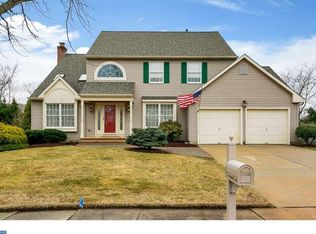 15 Continental Ln, Marlton, NJ 08053