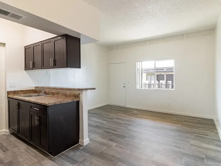 The Residences At Camelback West — Photo 8