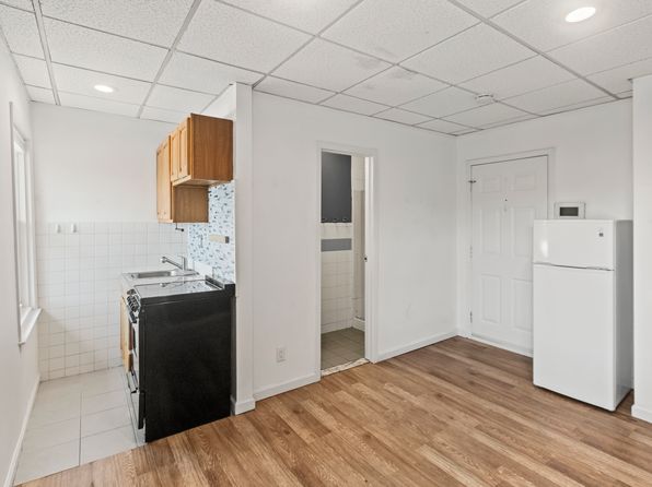 14 Bayville Ave #3