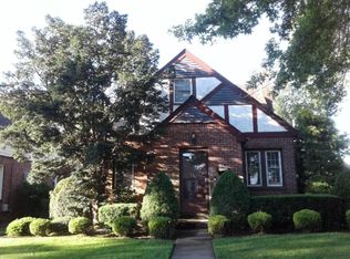 1041 Russell St, Franklin Square, NY 11010
