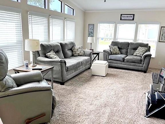 3rd image of 4401 San Lucian Ln #4401