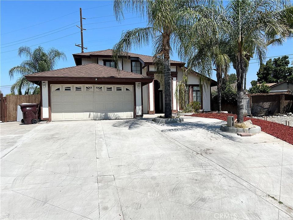 1st image of 25900 Calle Familia