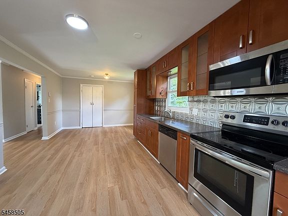 4th image of 14 Orchard St