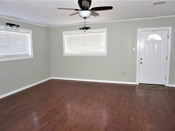 3rd image of 142 Vacherie St