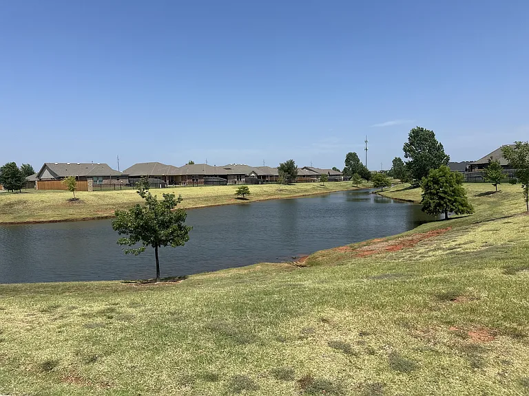 2229 Roca Dr — Photo 48