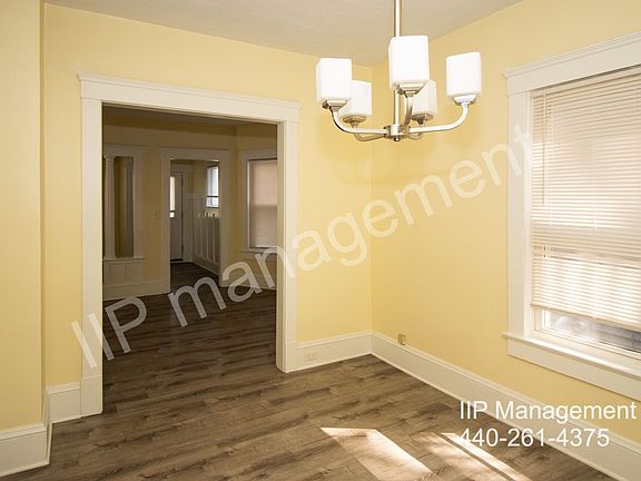3rd image of 1662 W 69th St