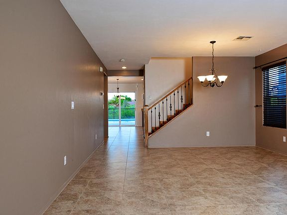 2nd image of 746 W Buffalo Grass Dr