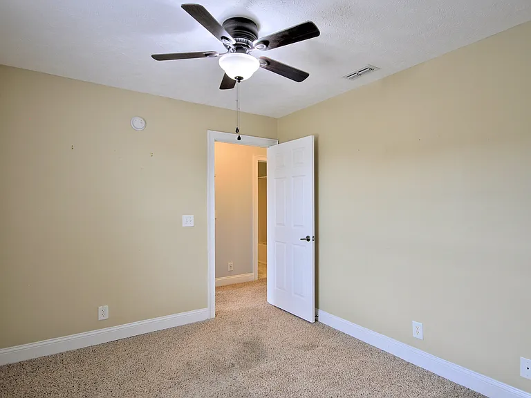 135 Excell Rd #402 — Photo 32