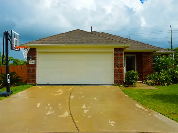 2238 Sterling Oaks Dr, Rosharon, TX 77583