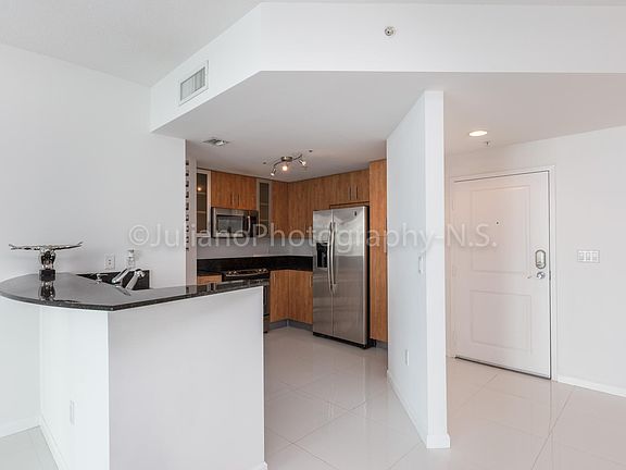5th image of 7910 Harbor Island Dr #5B