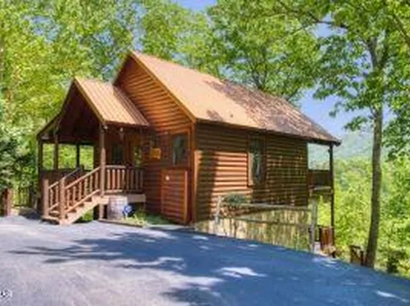 3979 Denton Ct, Sevierville, TN 37862