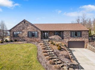 129 Holly Dr, Houston, PA 15342