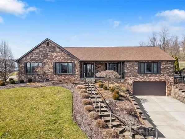 129 Holly Dr, Houston, PA 15342