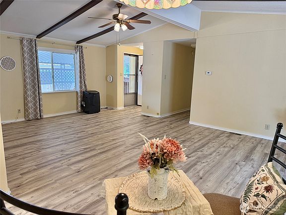 3rd image of 16300 State Highway 305 NE #95