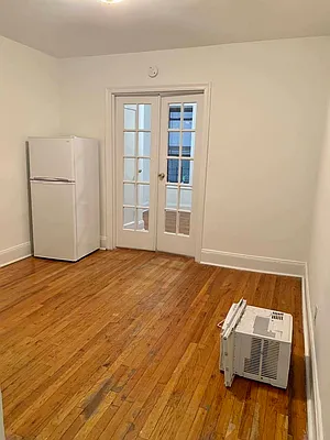 Rented by Jonis Realty | media 9