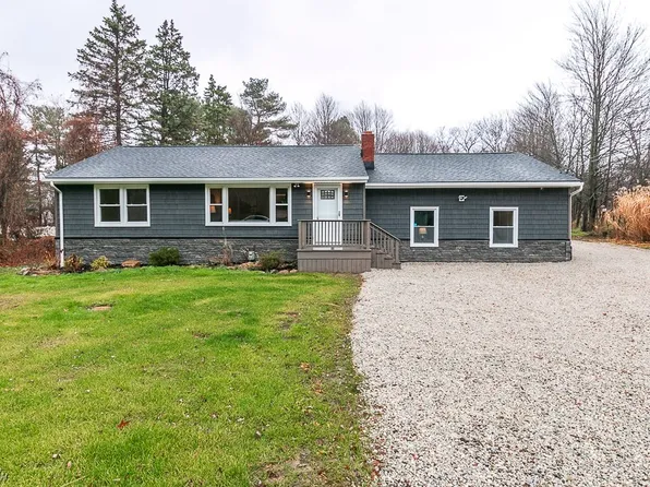 9865 Chillicothe Rd, Kirtland, OH 44094