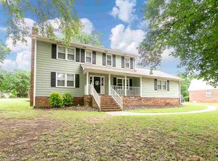 319 Londonberry Dr, Spartanburg, SC 29301