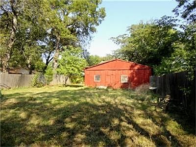 3rd image of 707 S College St