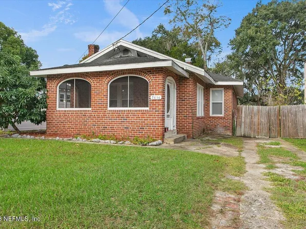 7656 LAURA Street N, Jacksonville, FL 32208