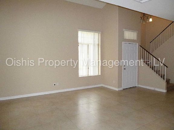 2nd image of 2448 Cliffwood Dr