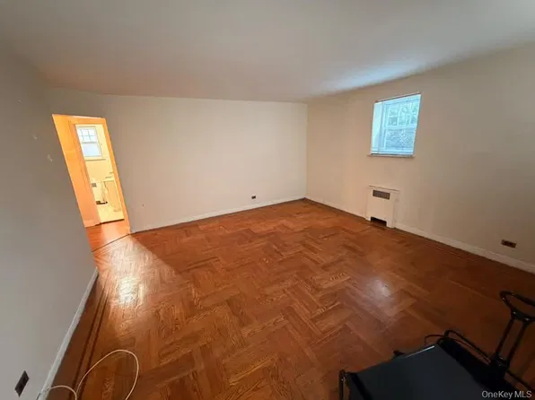1843 Yates Ave, Bronx, NY 10461