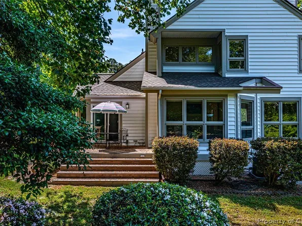 5814 Rivers Landing Ter, White Stone, VA 22578