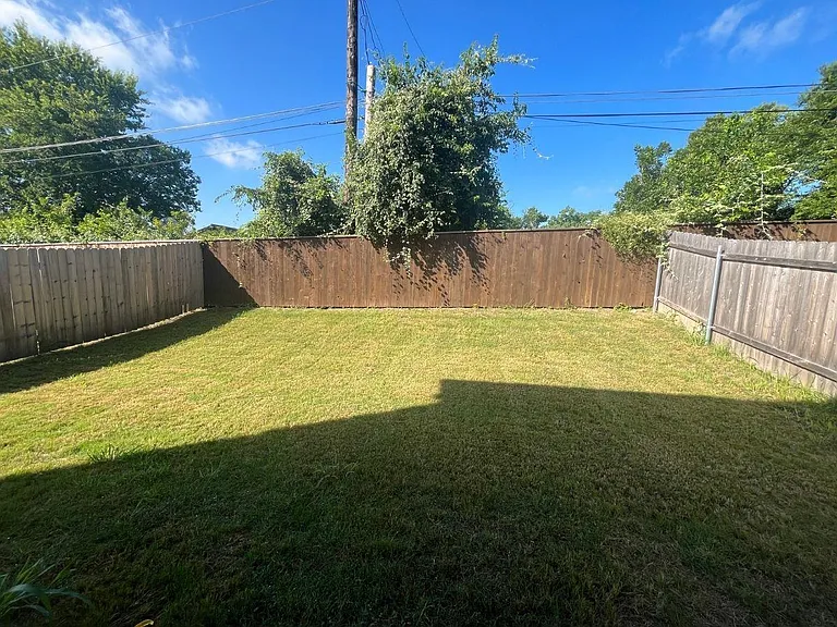 5311 Forader Ln — Photo 15