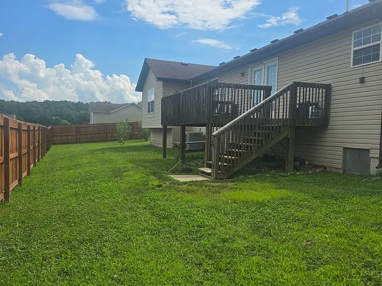 161 Lyle Curtis Cir — Photo 35