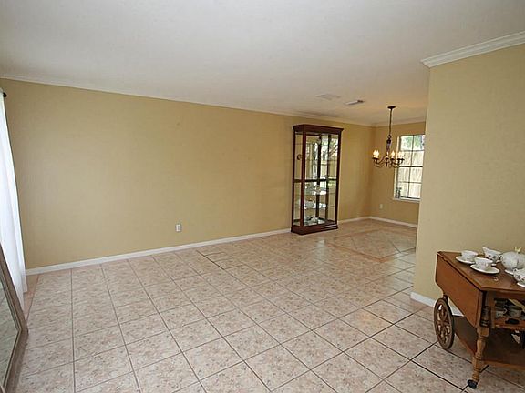 3rd image of 1463 Plumwood Dr