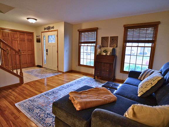 5th image of 2062 Plum Tree Rd