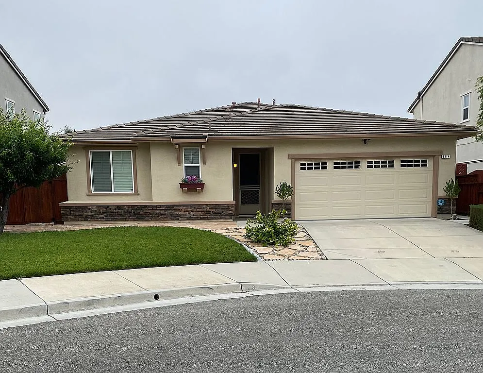 9514 Canyon Ct photo 1