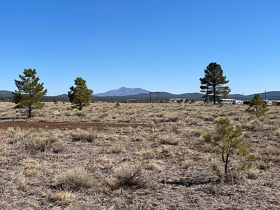 2nd image of 10981 E Horse Hill Trl