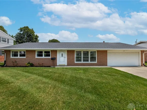 237 Shaftsbury Rd, Troy, OH 45373