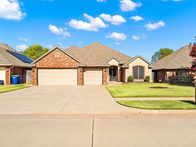805 W Old Farm Way, Mustang, OK, 73064