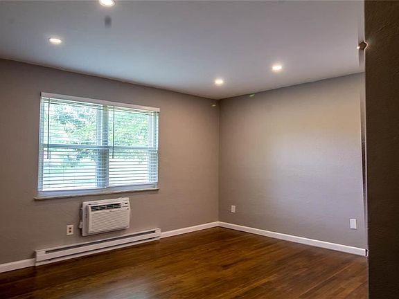 3rd image of 5349 Arsenal St