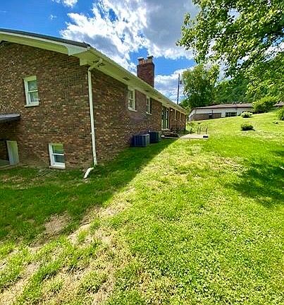 4th image of 30 Sunny Ln