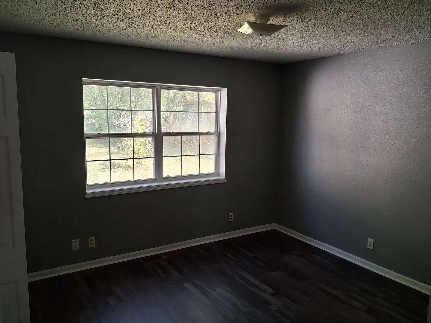 Comfortable Home in a Convenient Nevada Location — Photo 2